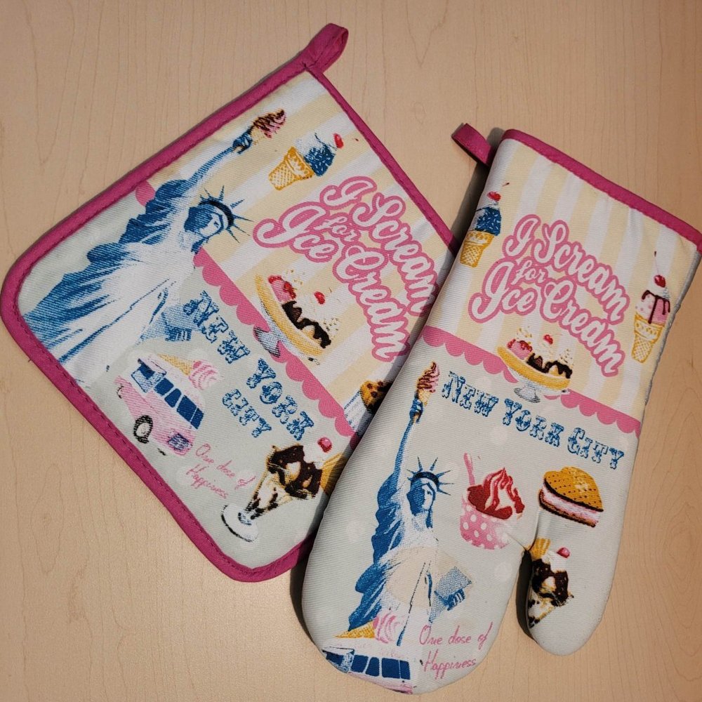 Kitchen Chic - I Scream for Ice cream - New York City - Oven mitt & potholder